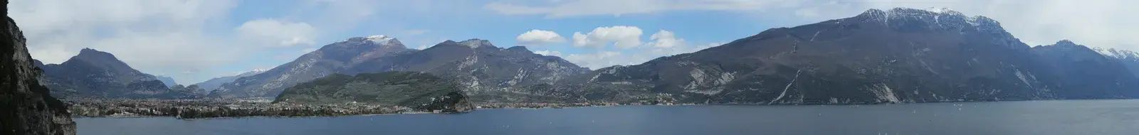 Panorama su Riva del Garda dal sentiero del Ponale