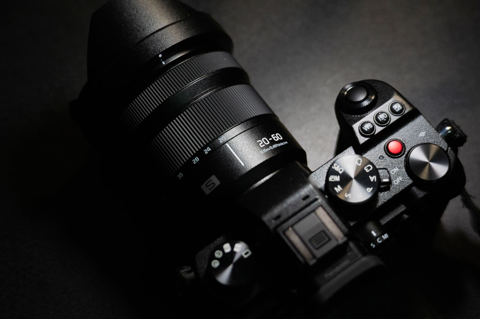 Canon EOS R5 + 24-70mm - View 4
