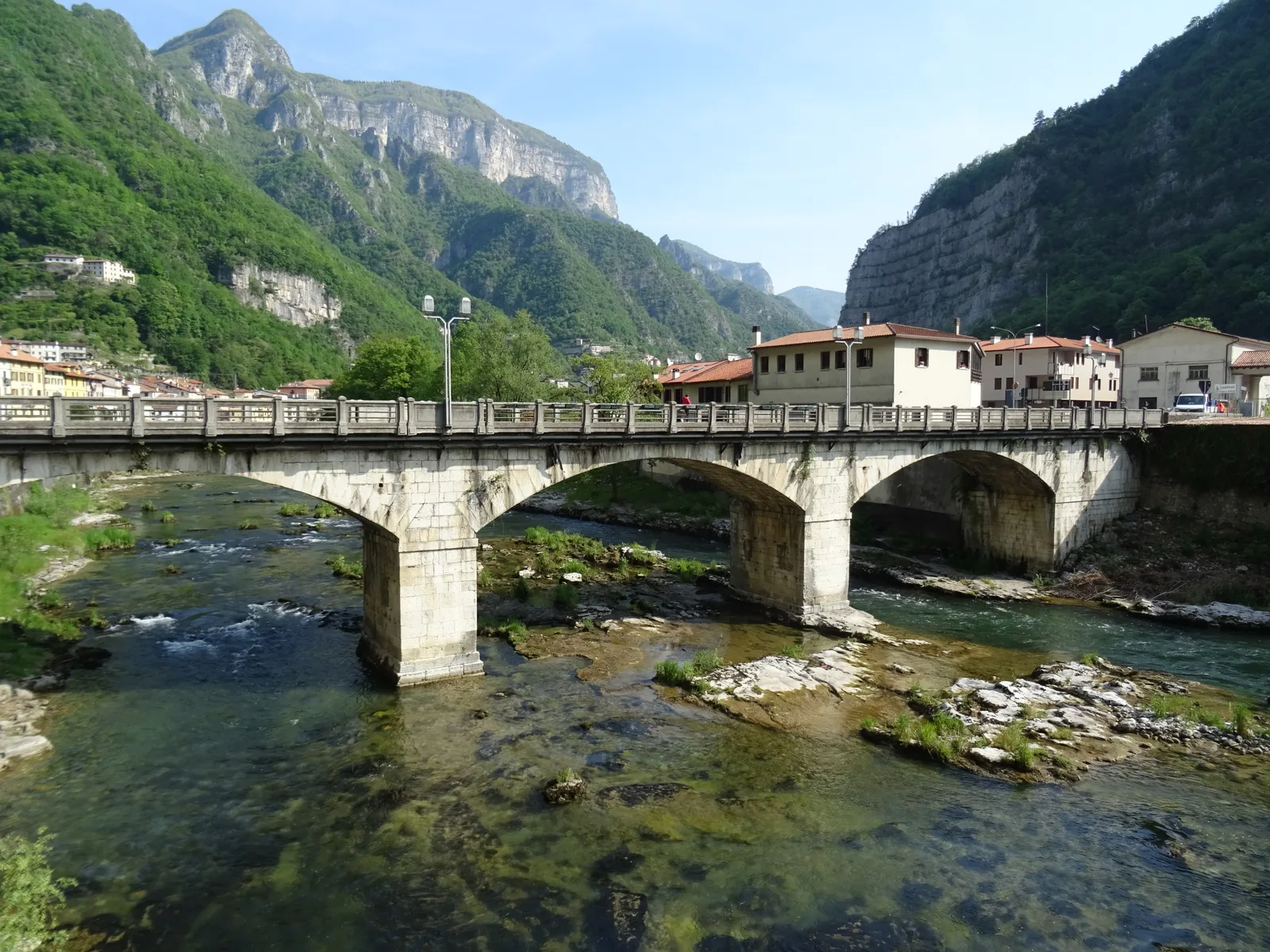 Il ponte di Rialto a Valstagna sopra il fiume Brenta