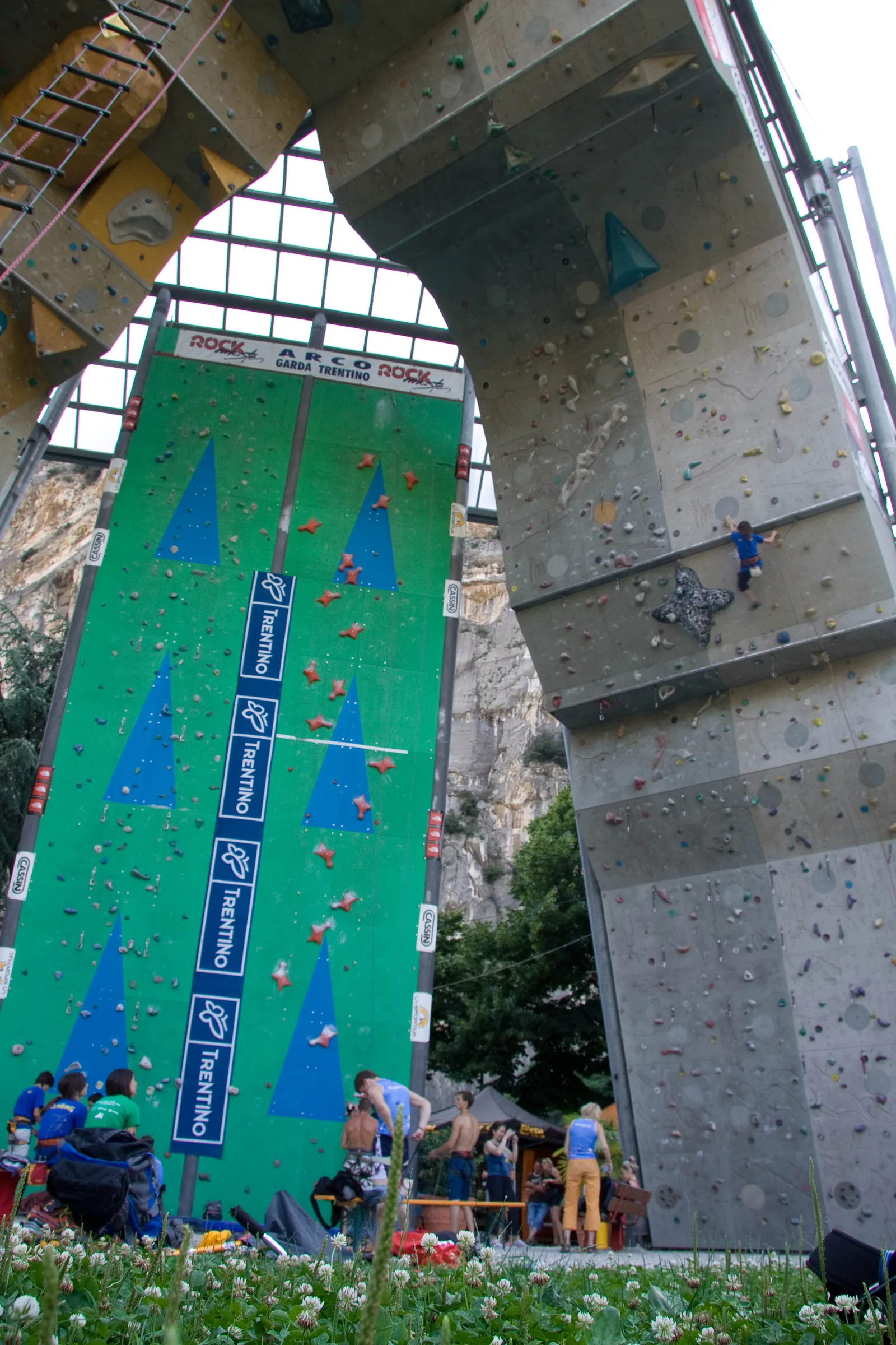 Una parete di arrampicata ad Arco, in Trentino